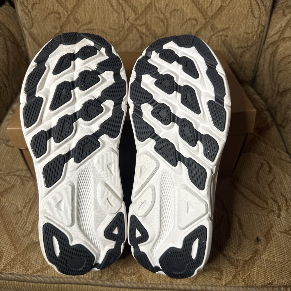 Women's Hoka One One Clifton 9 'Black/White' Shoes - Size 10B, 1127896 BWH Nice - Picture 7 of 9